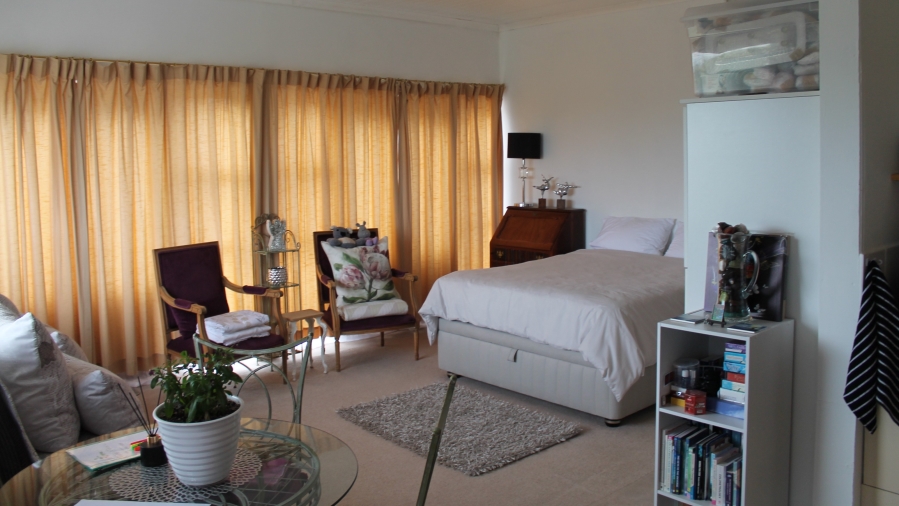 6 Bedroom Property for Sale in Napier Western Cape